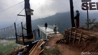 Obyek wisata alam Gumuk Reco, Kabupaten Semarang punya wahana baru, Jembatan Kaca. 