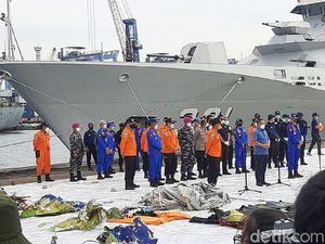 Tim SAR Gabungan Polri Temukan 14 Bagian Tubuh-53 Properti Sriwijaya Air