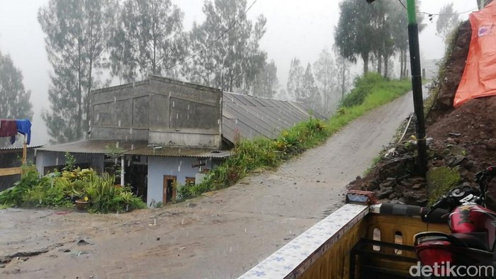 longsor di tosari pasuruan