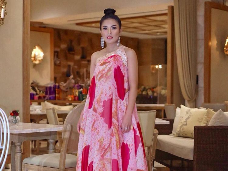 7 Gaya Nindy Liburan di Bali, Sebelum Kasus Suami Ditangkap karena Narkoba