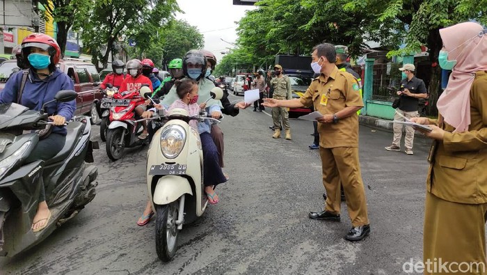 operasi yustisi di hari pertama ppkm sidoarjo