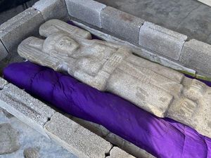 Petani Meksiko Temukan Patung Wanita Langka di Kebun Jeruk