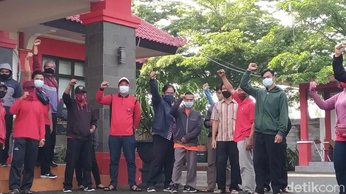 pegawai outsourcing DLH Kota Blitar demo