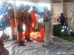 Penyelam Gabungan Temukan 2 Bagian Tubuh Korban Sriwijaya Air SJ182