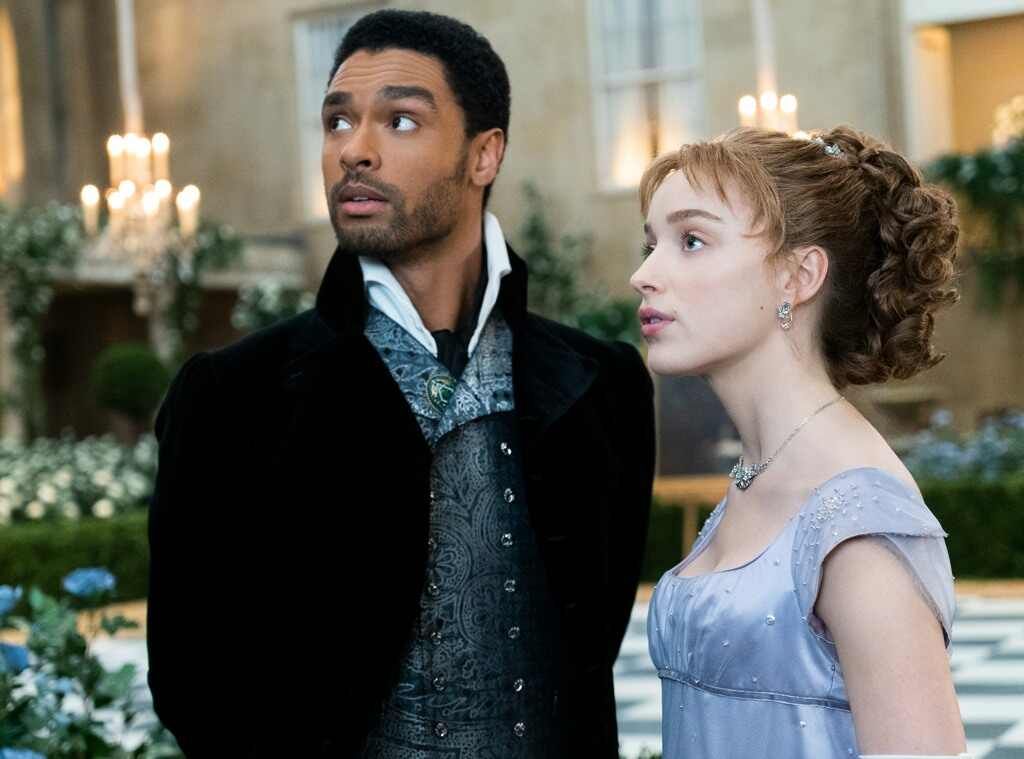 Regé-Jean Page dan Phoebe Dynevor