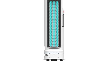 LG juga mengenalkan robot disinfektan bernama Cloi UV. Sesuai namanya, robot ini bisa membersihkan permukaan dari bakteria dan virus menggunakan sinar ultraviolet. Foto:LG