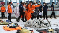 Puluhan serpihan pesawat tersebut ditemukan petugas gabungan dari proses evakuasi di kawasan perairan Kepulauan Seribu.