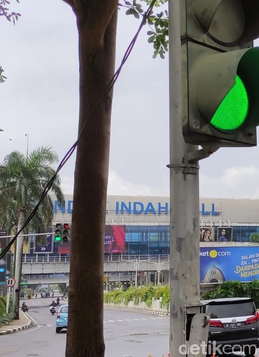 Traffic light Jl Sultan Iskandar Muda arah Jl Metro Pondok Indah, 11 Januari 2021. (Taufieq Renaldi Arfiansyah/detikcom)