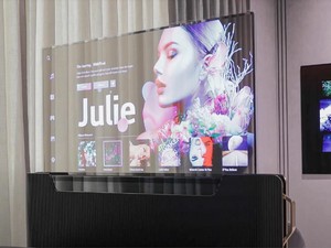 LG Pamerkan TV Transparan yang Bisa Disembunyikan