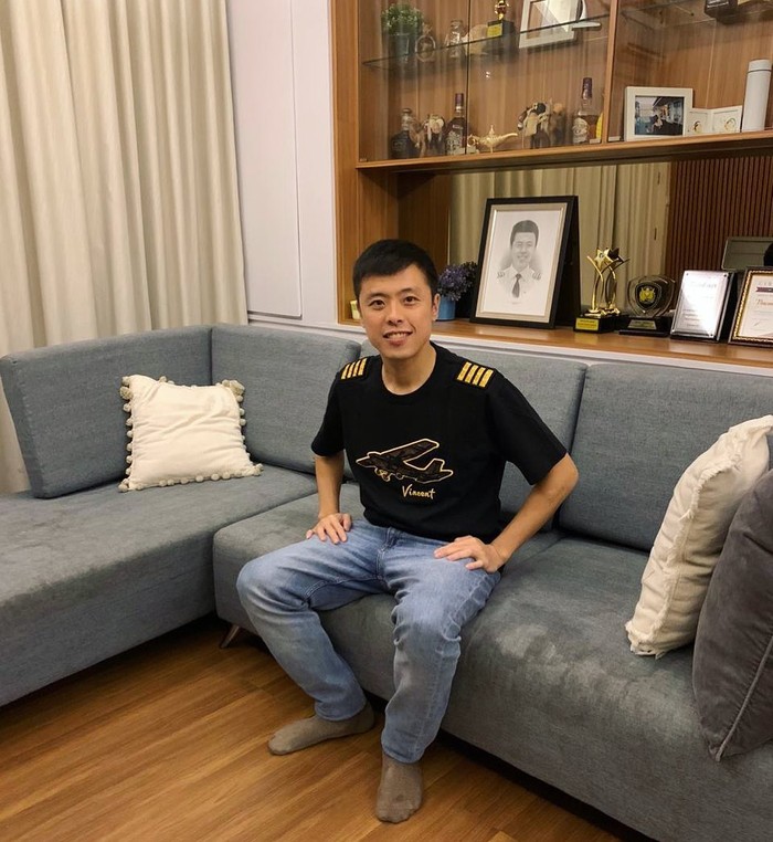 Vincent Raditya Kompak Makan Bareng Keluarga, Intip Momennya Vincent Raditya Kompak Makan Bareng Keluarga, Intip Momennya