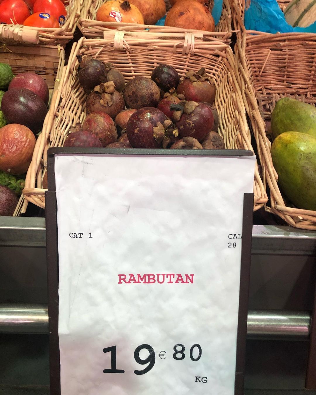 Anggun Kesal Lihat Manggis Ditulis Rambutan, Harganya Bikin Gagal Fokus