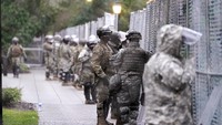 Garda Nasional diberi wewenang pada hari Senin (11/1/2021) untuk mengirim hingga 15.000 tentara ke Washington untuk meningkatkan pengamanan di ibu kota. AP Photo/Ted S. Warren  