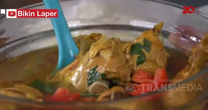 Bikin Laper! Sop Paha Ayam dan Burung Dara Goreng Bikin Lidah Bergejolak