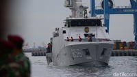 Sebelumnya, Panglima TNI Marsekal Hadi Tjahjanto mengungkapkan proses penemuan FDR black box pesawat Sriwijaya Air SJ182. Hadi menyebut tim penyelaman TNI AL awalnya menemukan pecahan dari FDR.