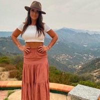 Ketika aku menjadi guru, keluargaku sangat kesulitan secara finansial. Setelah bergabung di OnlyFans, keuanganku membaik dan aku bisa memenuhi kebutuhan keluarga, kata Courtney seperti dikutip New York Post, Senin (11/1/2021). (Foto: Instagram/@courtneytillia)