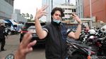 Pose Unik El Rumi, Tetap Ganteng?