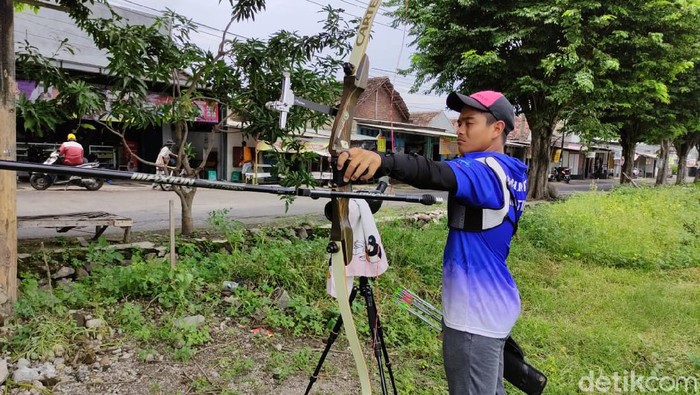 Fachrurrozi Manunggal, Gechia Zabiela Manunggal, atlet panahan asal Jatim