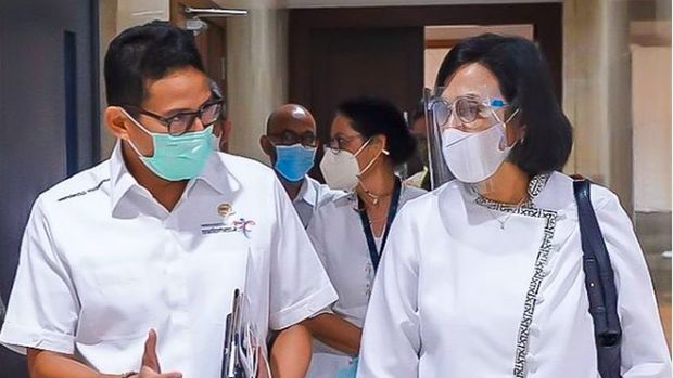 Instagram @sandiuno