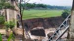 Ini Foto Jembatan KA di Brebes yang Putus Diterjang Banjir