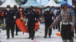 Lagi, Basarnas Terima 1 Kantong Baju-Serpihan Sriwijaya Air