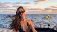 Suka main wisata air, Natalia juga wisata yacht di Meksiko. (Instagram/Nataliabarulich)