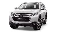 Sementara Pajero Sport Dakar 4x2 Rockford Fosgate Edition hadir dengan warna putih. Pajero Sport Dakar 4x2 Rockford Fosgate Edition memiliki tambahan front rear corner garnish, side garnish, rear corner garnish, over fender yang berwarna hitam, spesial emblem dari Rockford Fosgate, tambahan spare tire cover dan hood emblem. Foto: Dok. MMKSI