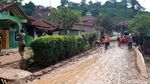Penampakan Longsor yang Timbun Belasan Rumah di Sumedang
