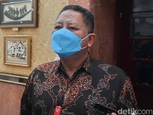 Plt Surabaya Whisnu Sakti Sebut 12 Orang akan Divaksin Pertama Kali