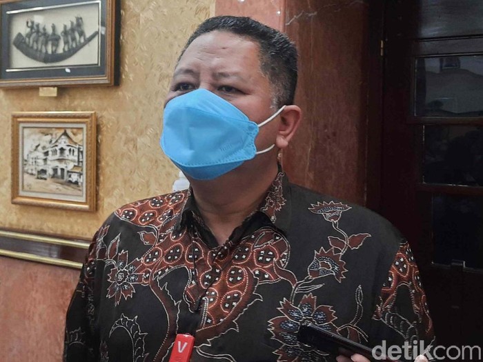 Plt Wali Kota Surabaya, Whisnu Sakti Buana