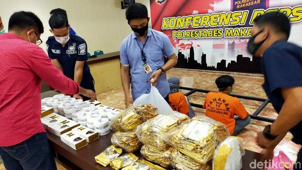 Polrestabes Makassar gagalkan peredaran 17 ribu kosmetik ilegal (Ibnu Munsir/detikcom)