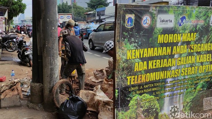 Proyek galian di Jl Mampang Prapatan dan sekitarnya. (Taufieq Renaldi Arfiansyah/detikcom)