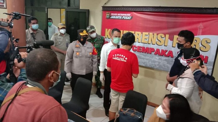 Rilis kasus prostitusi online di Apartemen Green Pramuka (Dok. Polres Jakpus)