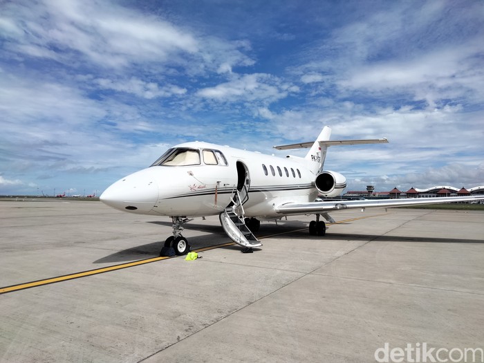 Salah Satu Jet Pribadi Yang Terparkir di Bandara I Gusti Ngurah Rai Bali