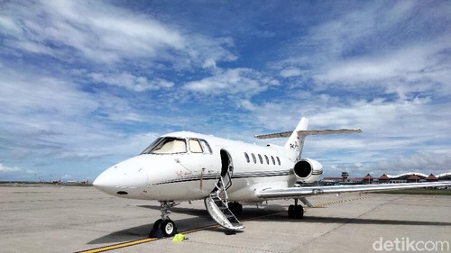 Salah Satu Jet Pribadi Yang Terparkir di Bandara I Gusti Ngurah Rai Bali