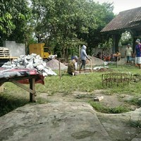 Lain kali coba di cek di Google dulu aja gimana tulisannya yang benar, biar nggak salah kayak gini. Kalau gini kan jadi bikin bingung yang baca, iya nggak? Foto: Twitter/@txtdrstoryWA