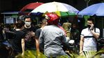 Hiruk Pikuk Pasar Tanah Abang Saat PSBB Ketat