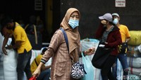 Ada 10 aktivitas yang diatur dengan syarat pemberlakuan prokes ketat seperti tempat kerja, kegiatan sektor esensial, kegiatan konstruksi, belajar mengajar, restoran, pusat perbelanjaan, aktivitas ibadah, fasilitas kesehatan, fasilitas umum, dan moda transportasi.