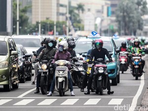 Dishub DKI Catat Kenaikan Volume Kendaraan-Penumpang Angkutan Umum Selama PPKM