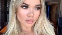Tahlia pun mendaftarkan dirinya pada sebuah aplikasi kencan. Dok. Instagram/tahliaparis