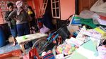 Kesedihan Jaenab Lihat Rumah-Sekolah Tertimbun Longsor Sumedang