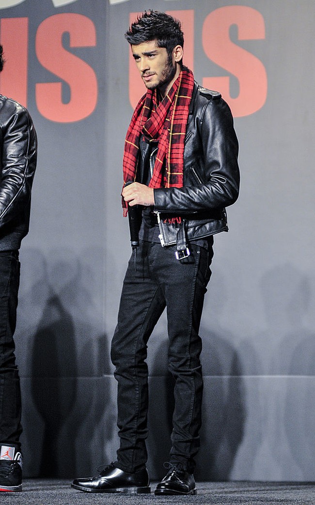 Siapa yang tak kenal Zayn Malik? Rehat dari One Direction, penyanyi asal Inggris ini mengejar kesuksesan sebagai penyanyi solo. Gayanya juga sesekali menyita perhatian dengan model rambut yang selalu berbeda-beda. (Foto: Getty Images)