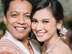 8 Momen Bahagia Arie Kriting dan Indah Permatasari di Hari Pernikahan