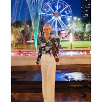 Beginilah penampilannya kini. Ceylan Ozgul tampil lebih elegan dibanding waktu bersama Harun Yahya.  Foto: dok. Instagram