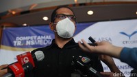 Hadi berharap berikutnya CT Arsa Foundation dibantu oleh pemirsa Transmedia bisa terus menyalurkan bantuan kepada para penderita COVID-19 dan tenaga kesehatan yang betugas menangani COVID-19.  