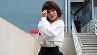 Syarat keenam buat jadi pacar bayaran Dinar Candy harus serius dan bisa sampai ke jenjang pernikahan. (Foto: Noel/detikcom) 