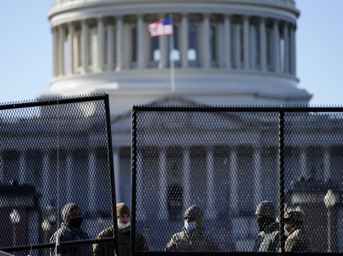 House of Representatives (HOR) atau DPR AS mulai mempertimbangkan pemakzulan kedua Donald Trump. Ia secara resmi dituduh menghasut pemberontakan dan penyerbuan para pendukungnya di gedung parlemen, Capitol Hill, Rabu (6/1/2021) lalu.