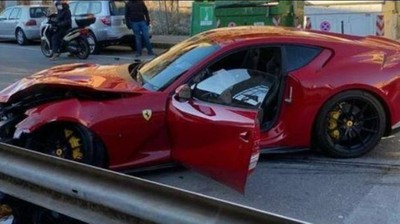 Begini Penampakan Ferrari yang Ringsek Gara-gara Dibawa Tukang Cuci Mobil