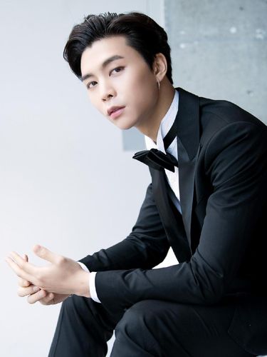 Idol KPop Trainee Terlama Johnny