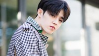 Saat sedang melakukan konser Ode To You di Istora Senayan, Jakarta, pada November 2019, S.Coups dikabarkan tidak melanjutkan konser tersebut setelah menampilkan lagu trauma. Pledis Entertainment pun mengumumkan bahwa pemilik nama asli Choi Seung Cheol tersebut menderita gangguan kecemasan dan absen sementara dari kegiatan SEVENTEEN. (Foto: dok. Dispatch)