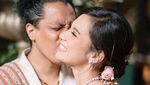 Senyum Indah Permatasari Sah Dinikahi Arie Kriting
